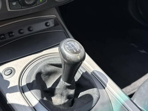 Used 2004 BMW Z4 2.5i image 23