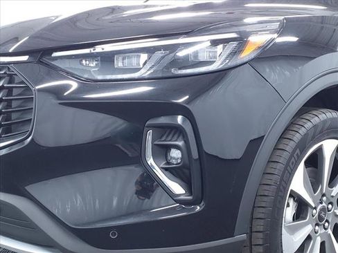 Certified 2023 Ford Escape Platinum image 32