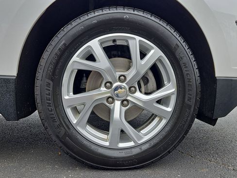 Used 2021 Chevrolet Equinox Premier image 27