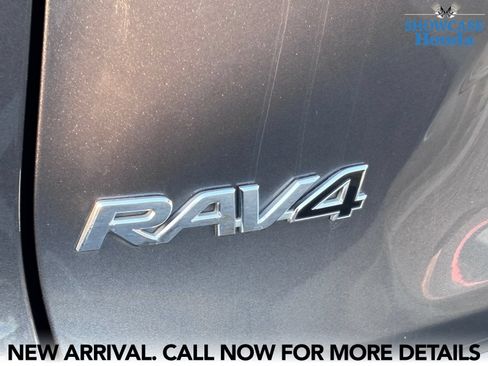 Used 2025 Toyota RAV4 XLE FWD image 10