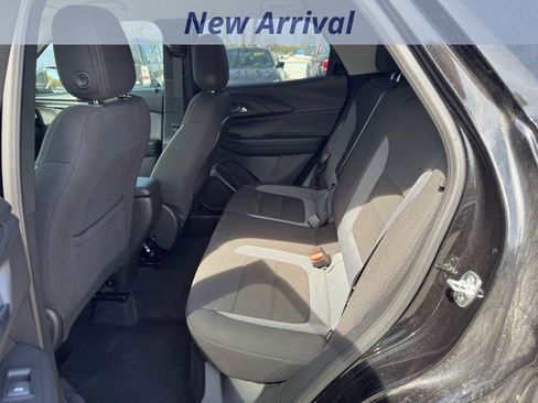 Used 2025 Chevrolet TrailBlazer LT AWD/4WD image 7