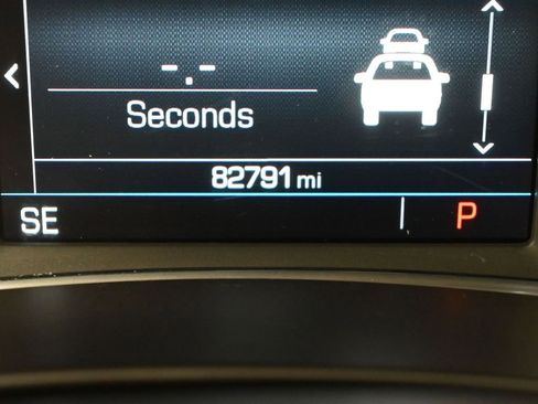 Used 2018 GMC Terrain Denali w/ GMC Pro Grade Package AWD/4WD image 13