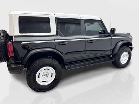 Used 2025 Ford Bronco Heritage Edition AWD/4WD image 12