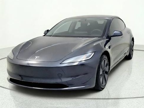 Used 2025 Tesla Model 3 RWD image 3