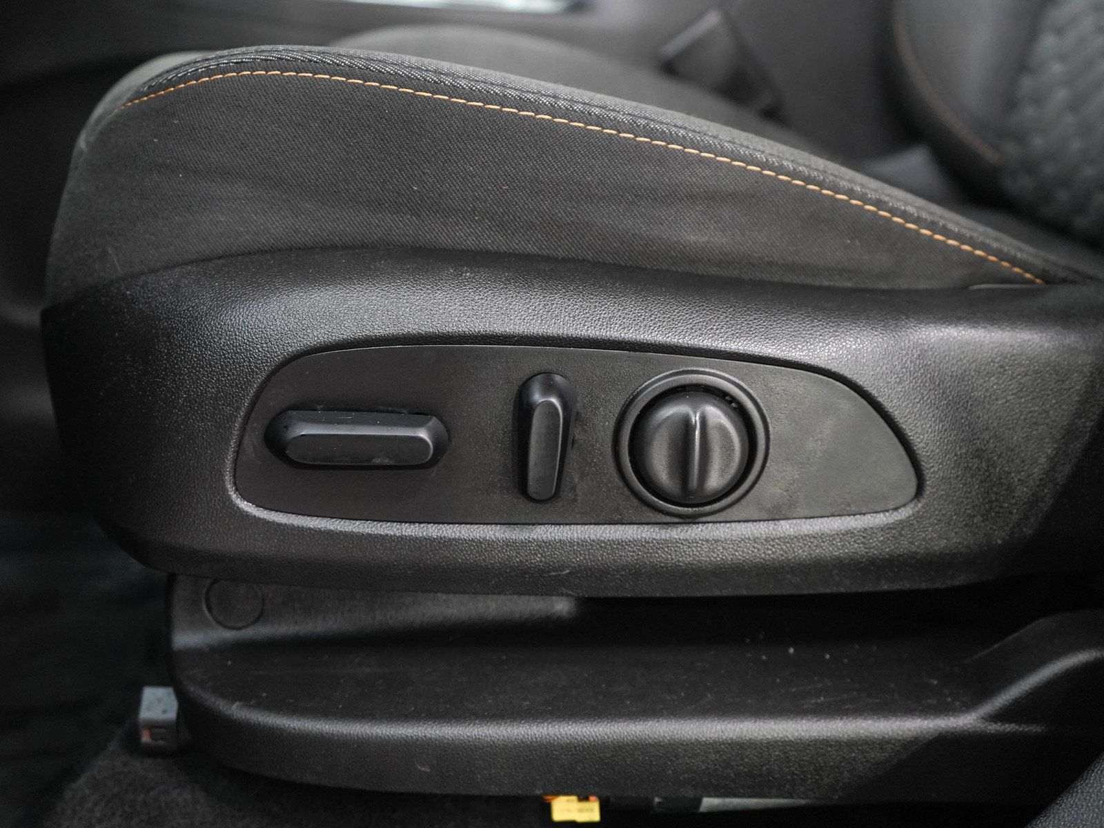 Used 2018 Chevrolet Equinox LT w/ Sun & Infotainment Package AWD/4WD image 28