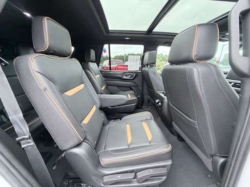Used 2023 GMC Yukon AT4 w/ AT4 Premium Plus Package AWD/4WD image 29