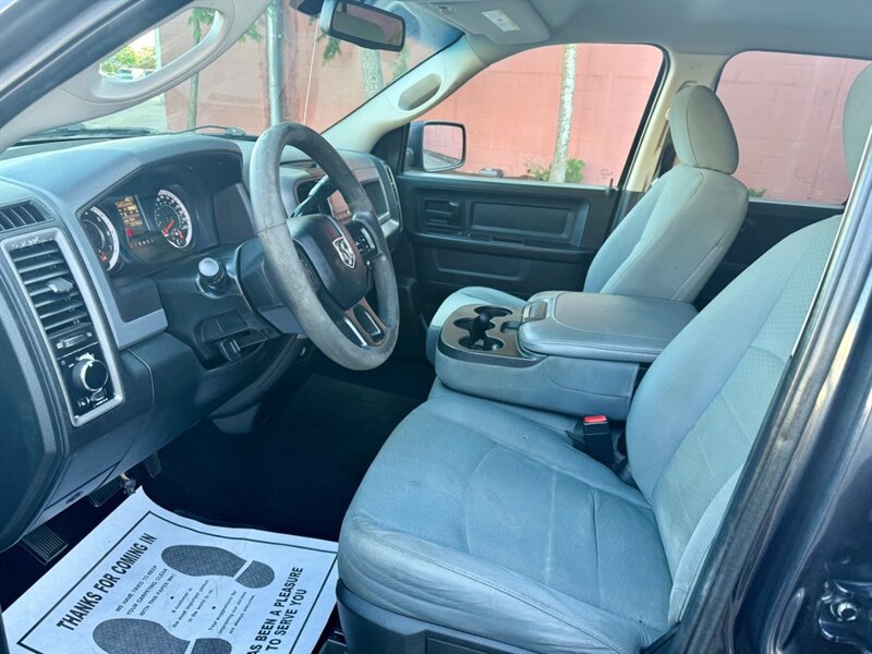 Used 2018 RAM 1500 ST w/ SXT Appearance Group AWD/4WD image 9