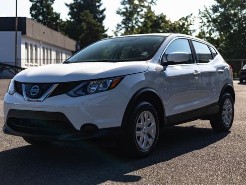 Used 2018 Nissan Rogue Sport S image 4
