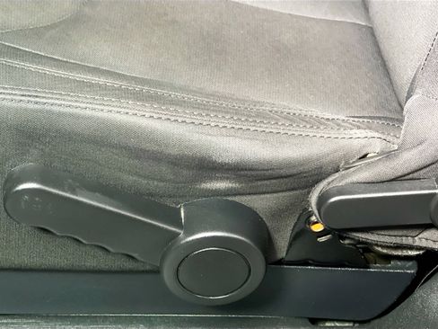 Used 2018 Jeep Wrangler Sport image 15