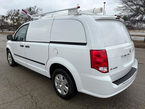 Used 2013 RAM C/V Tradesman image 6