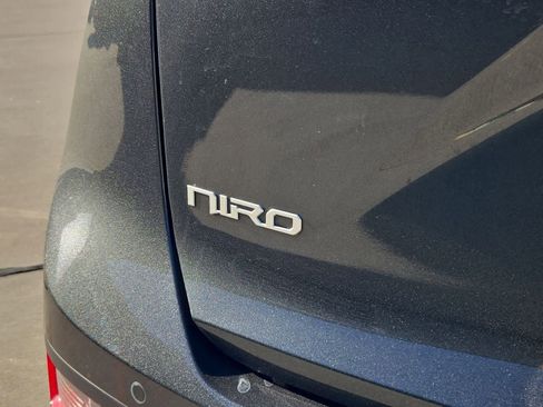 Certified 2023 Kia Niro EX image 11