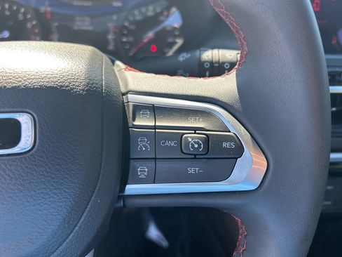Used 2024 Jeep Compass Trailhawk AWD/4WD image 44