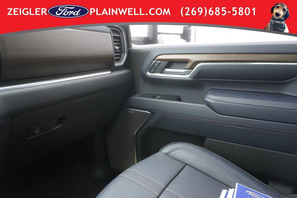 Used 2024 Chevrolet Silverado 2500 High Country AWD/4WD image 31