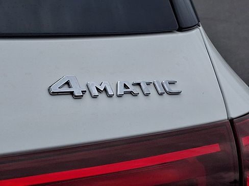 Used 2023 Mercedes-Benz GLE 350 4MATIC image 32