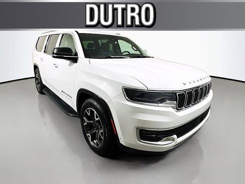 Used 2023 Jeep Wagoneer L Series III w/ Preferred Equipment Group image 1