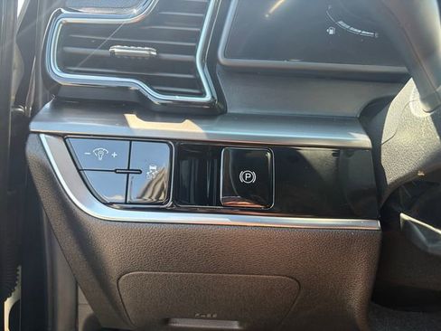Certified 2023 Kia Sportage EX FWD image 23