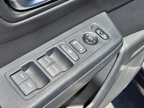 Used 2024 Honda CR-V EX image 16