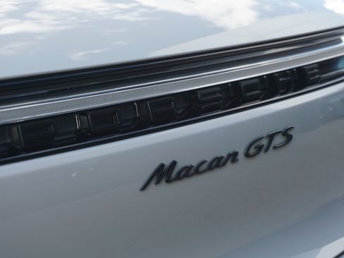 Certified 2023 Porsche Macan GTS w/ GTS Sport Package AWD/4WD image 15