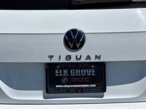 Used 2024 Volkswagen Tiguan SE AWD/4WD image 49
