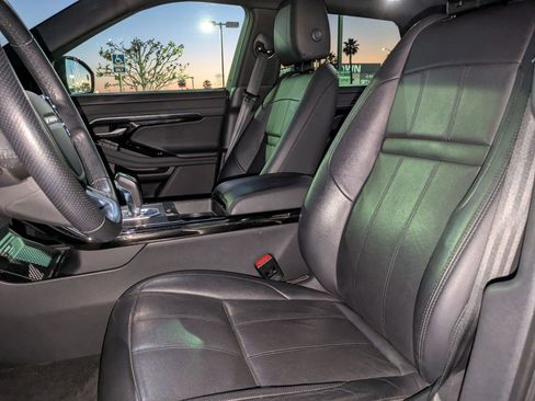 Used 2020 Land Rover Range Rover Evoque R-Dynamic SE image 21