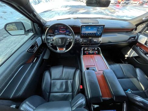 Certified 2024 Lincoln Navigator Reserve image 19