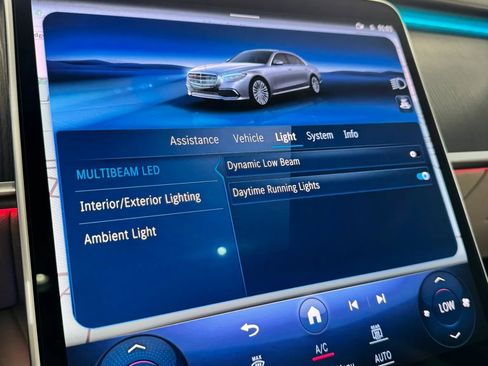 Used 2022 Mercedes-Benz S 580 4MATIC Sedan w/ AMG Line Package image 42