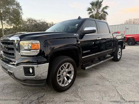 Used 2015 GMC Sierra 1500 SLT w/ SLT Crew Cab Value Package image 2