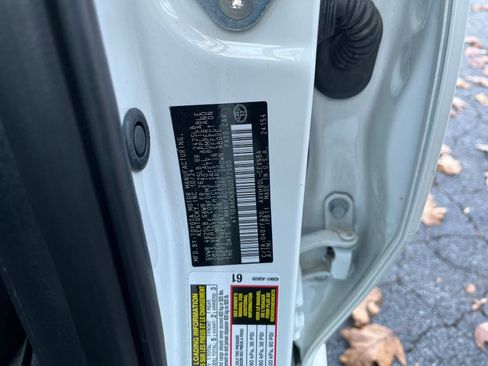 Used 2025 Toyota Camry LE image 24