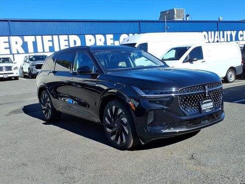 New 2026 Lincoln Nautilus Reserve w/ Jet Appearance Package image 1