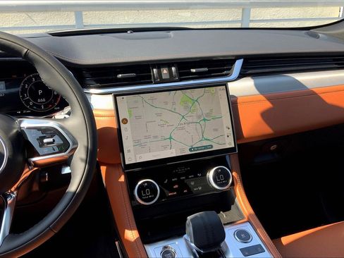 New 2026 Jaguar F-PACE R-Dynamic S image 6