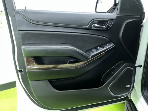 Used 2019 Chevrolet Suburban LT AWD/4WD image 3