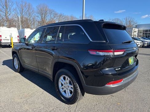 Used 2025 Jeep Grand Cherokee Laredo w/ Luxury Tech Group I image 20