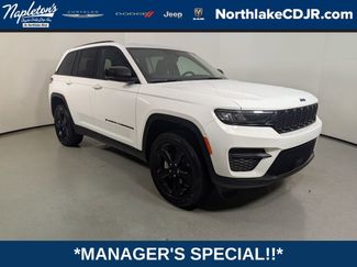 New 2025 Jeep Grand Cherokee Altitude video 1