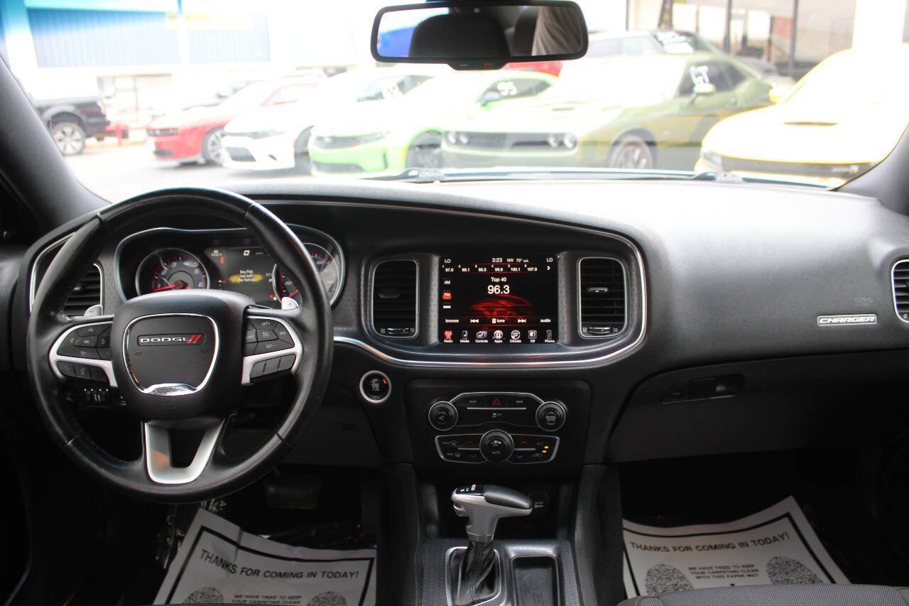 Used 2016 Dodge Charger R/T RWD image 18