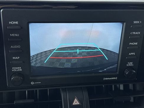 Used 2021 Toyota RAV4 LE AWD/4WD image 15