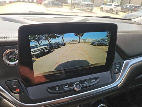 Used 2025 Chevrolet Blazer LT FWD image 22
