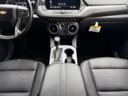 Used 2024 Chevrolet Blazer LT w/ LPO, Black Grille Bar Package image 18