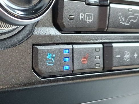 Used 2019 Ford F150 Lariat w/ Equipment Group 502A Luxury AWD/4WD image 26