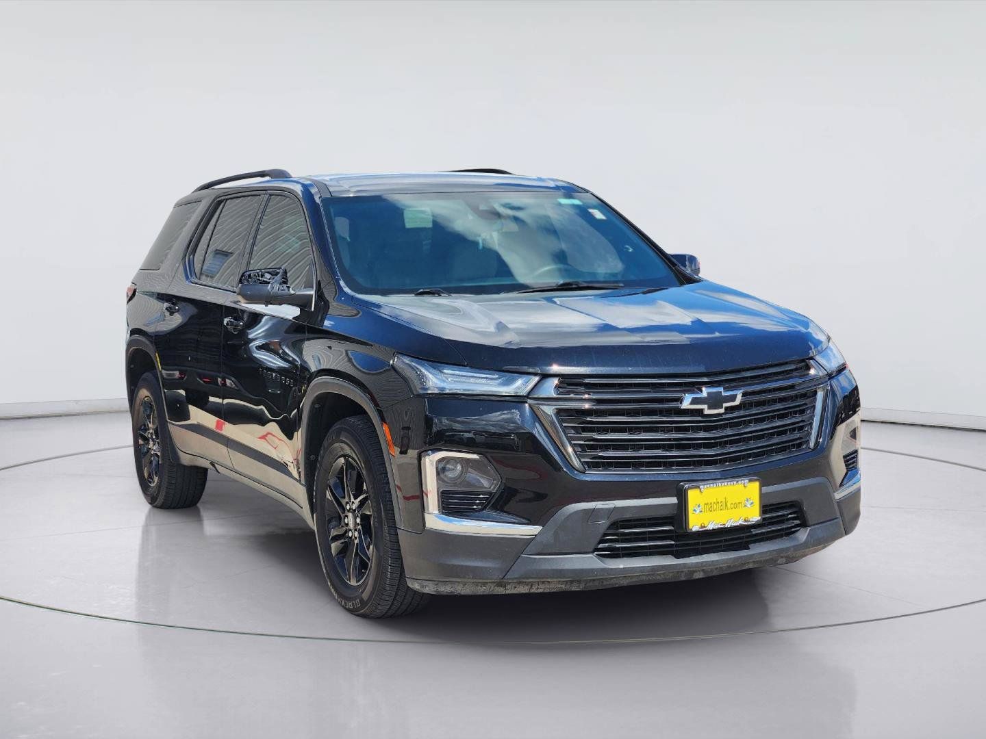 Certified 2022 Chevrolet Traverse LS w/ Midnight/Sport Edition FWD image 3
