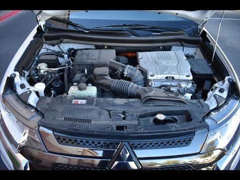 Used 2021 Mitsubishi Outlander GT image 40