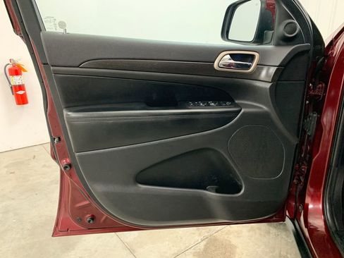 Used 2016 Jeep Grand Cherokee Laredo w/ Quick Order Package 23E image 6