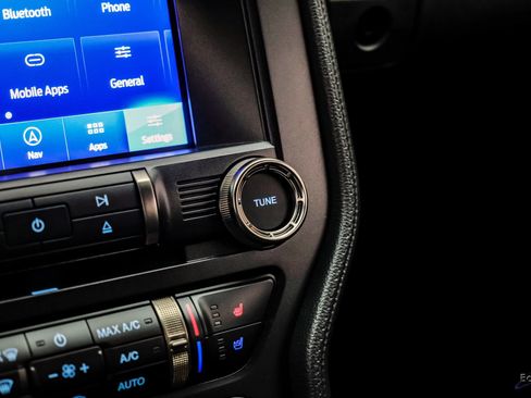 Used 2022 Ford Mustang Shelby GT500 w/ Technology Package image 63