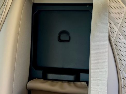 Certified 2024 Mercedes-Benz S 580 4MATIC Sedan image 31