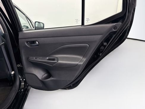 Used 2025 Nissan Versa SV FWD image 29