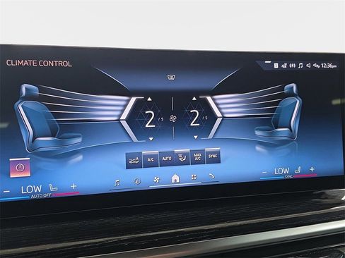 Used 2026 BMW X5 sDrive40i w/ M Sport Package RWD image 16