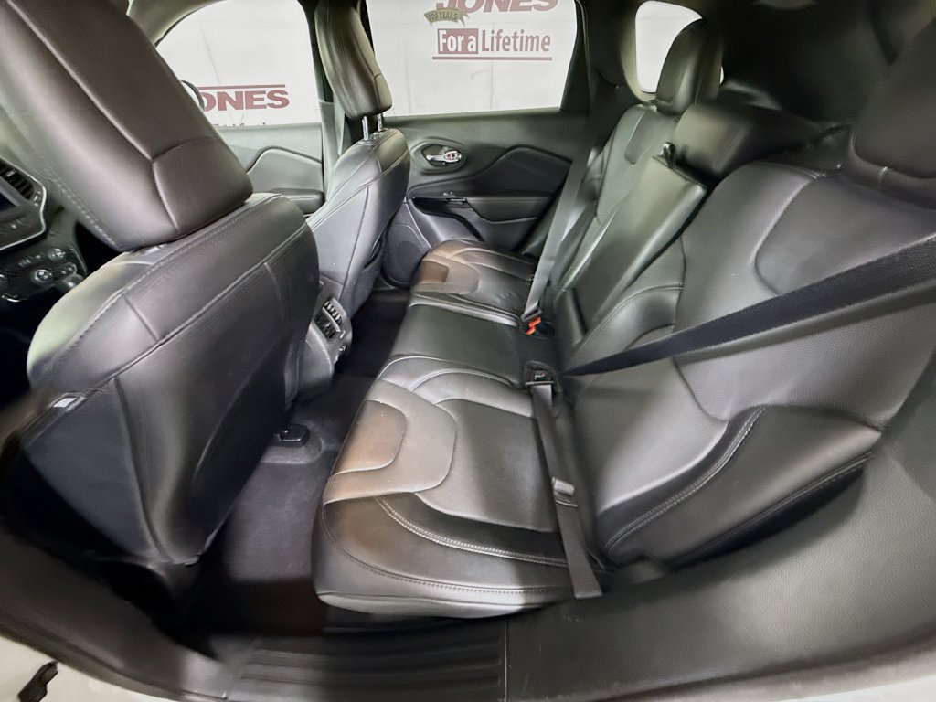 Used 2023 Jeep Cherokee Altitude Lux w/ Lux Elite Package AWD/4WD image 36