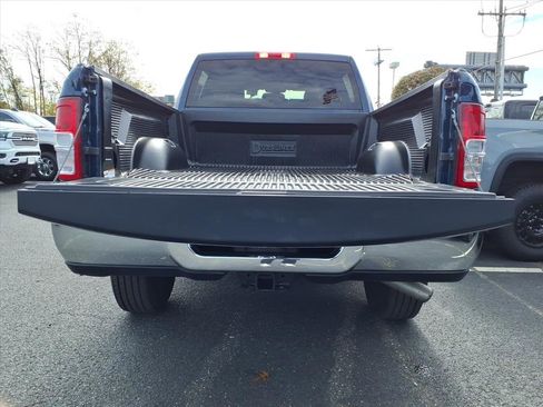 Used 2024 RAM 2500 Big Horn w/ Bed Utility Group image 18