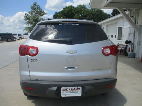 Used 2012 Chevrolet Traverse LT FWD image 15