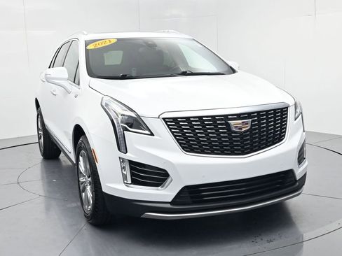 Used 2021 Cadillac XT5 Premium Luxury AWD/4WD image 2