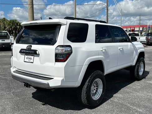 Used 2022 Toyota 4Runner TRD Off-Road Premium image 5